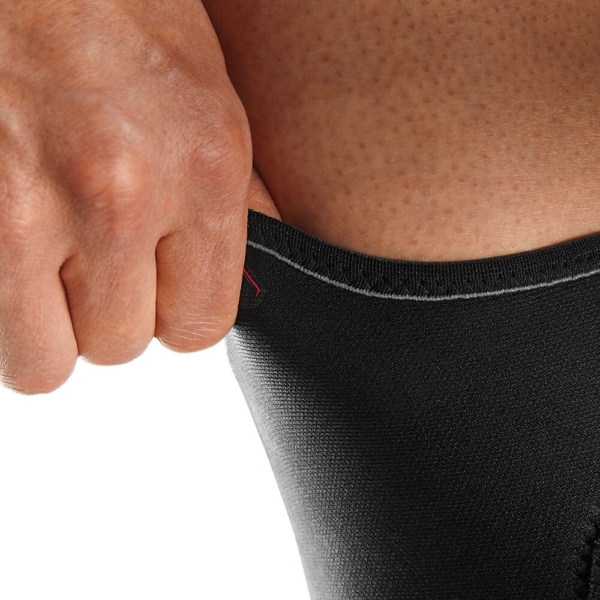 401R-BK_Knee Support Sleeve Black_Detail.png