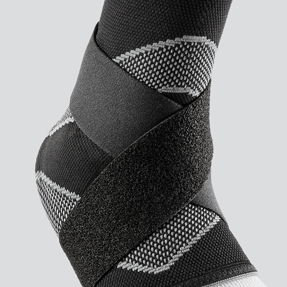 5122R-BK_Ankle Sleeve 4-Way Elastic With Figure-8 Straps Black_Detail.jpg