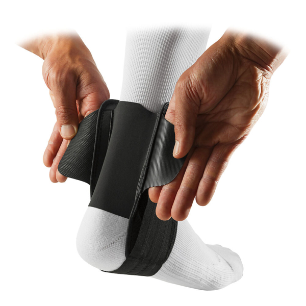 4302R-BK_Phantom 2 Ankle Brace Black_Detail.jpg